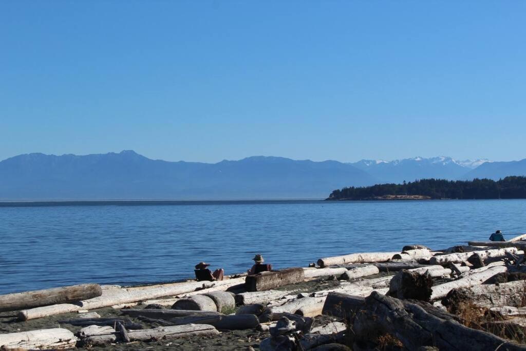 Апартаменты Esquimalt Lagoon Life Виктория Экстерьер фото